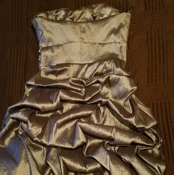 Dress - Picture 4 of 7